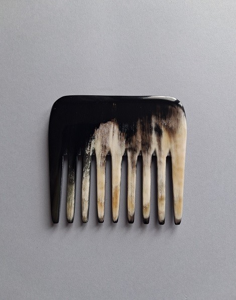 HORNVAREFABRIKKEN Rogowy grzebień do włosów kwadratowy C